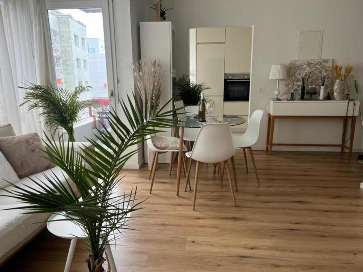 בזל Stylish 1-Bedroom Condo Close To Exhibition Square מראה חיצוני תמונה